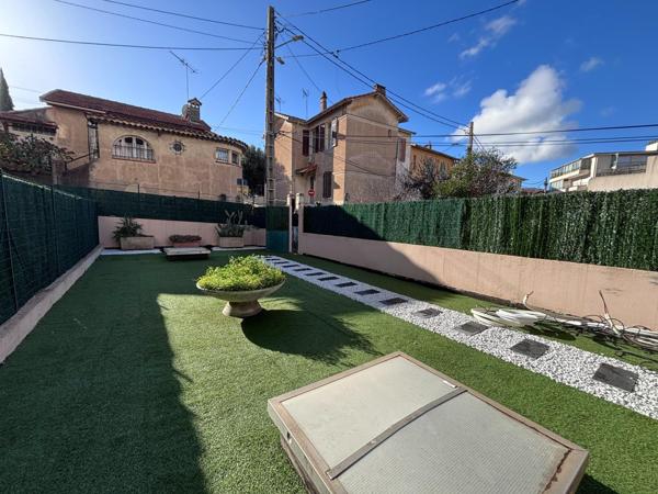 St Raphaël centre, T4 rénové avec jardin de 100 m²