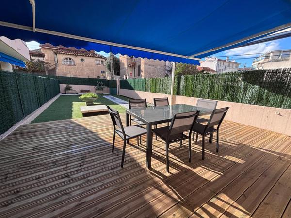 St Raphaël centre, T4 rénové avec jardin de 100 m²