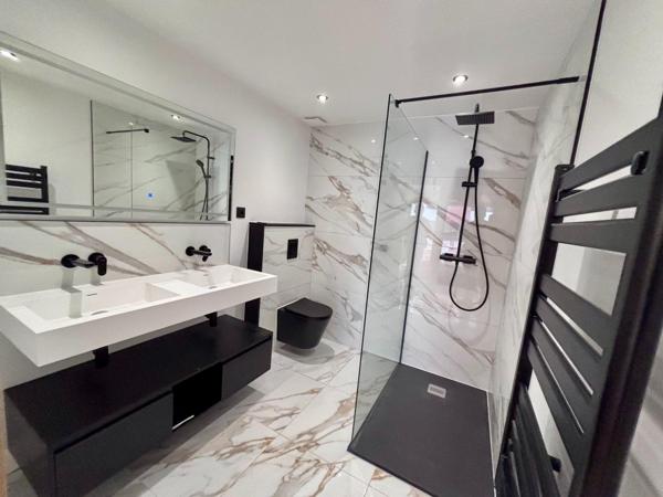 St Raphaël centre, T4 rénové avec jardin de 100 m²