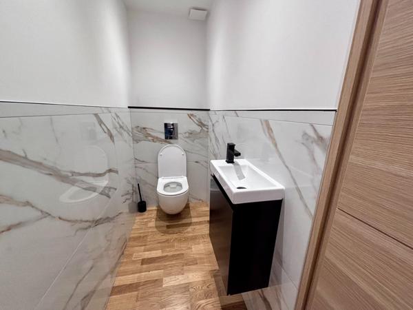 St Raphaël centre, T4 rénové avec jardin de 100 m²