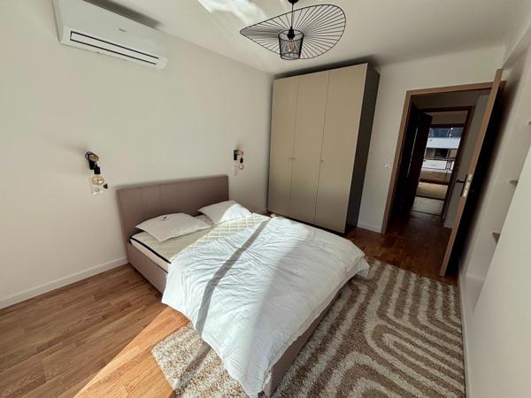 St Raphaël centre, T4 rénové avec jardin de 100 m²