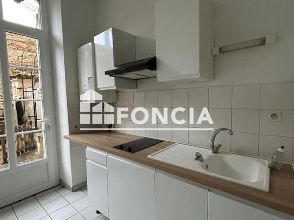 Location Appartement 2 pièces 48.47 m² - 11 RUE ROCHAMBEAU Agen 47000