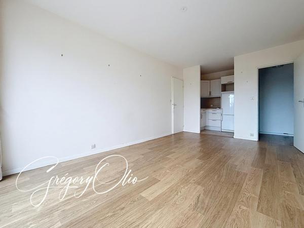 Appartement 2 pièces et place de parking