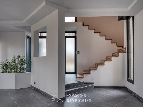 Duplex contemporain avec jardin