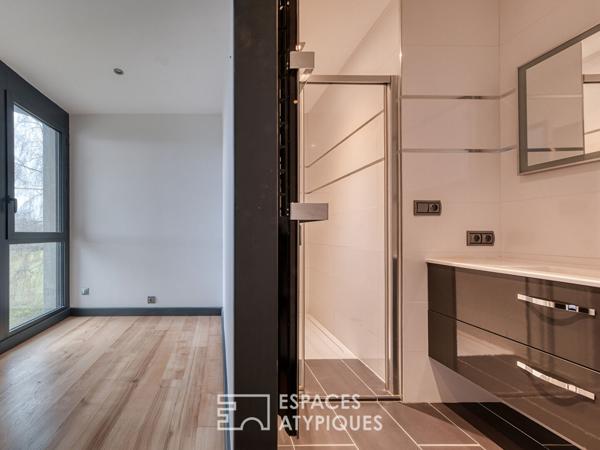 Duplex contemporain avec jardin