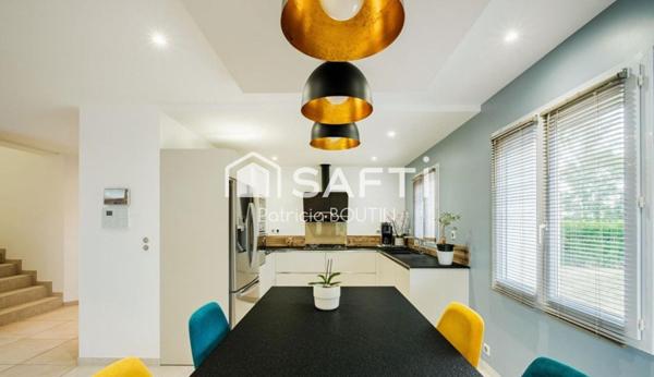 PAVILLON + DEPENDANCE AMENAGEE : 7 CHAMBRES, CAVE ET GARAGE A AIFFRES