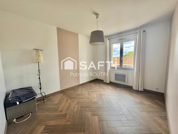 PAVILLON + DEPENDANCE AMENAGEE : 7 CHAMBRES, CAVE ET GARAGE A AIFFRES