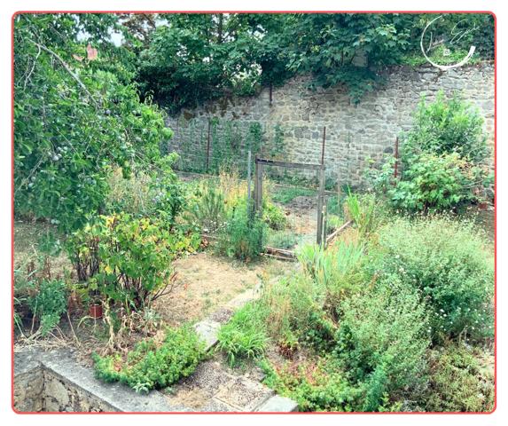 Maison 5 chambres rénovée avec jardin Centre Chénérailles Fort potentiel