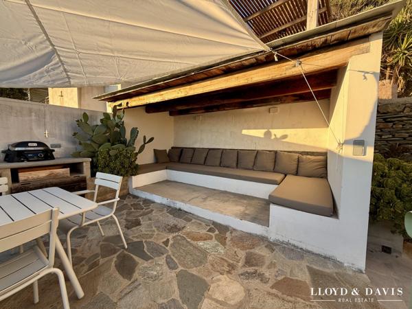 authentique maison de village en pierres rénovée. panorama époustouflant.