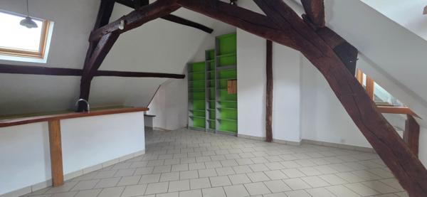 Appartement 3 pièces + mezzanine à vendre à Etampes saint martin proche gare.