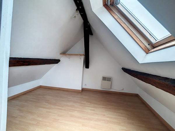 Appartement 3 pièces + mezzanine à vendre à Etampes saint martin proche gare.