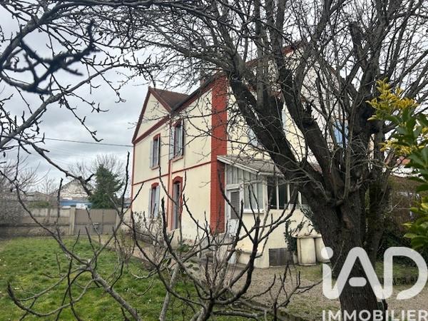 Maison à vendre 5 pièces 105 m² Montluçon