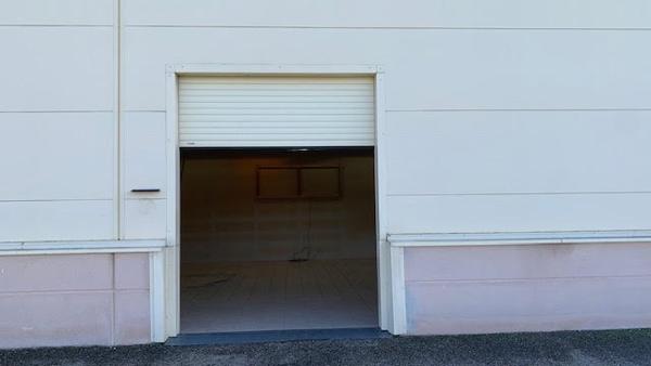 Avignon (84140) A LA LOCATION TRÈS BEAU LOCAL COMMERCIAL EMPLACEMENT N°1