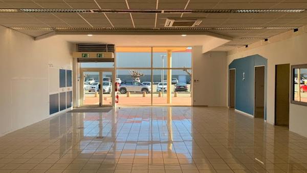 Avignon (84140) A LA LOCATION TRÈS BEAU LOCAL COMMERCIAL EMPLACEMENT N°1