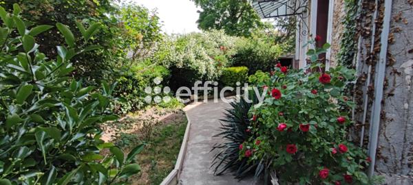 Maison 6 pièces - 110 m² Exclusivité efficity