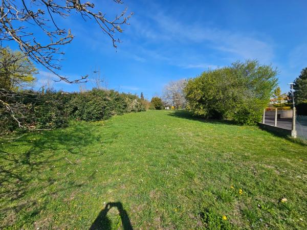 Terrain à vendre de 1 895 m² PERIGNAT LES SARLIEVE (63)