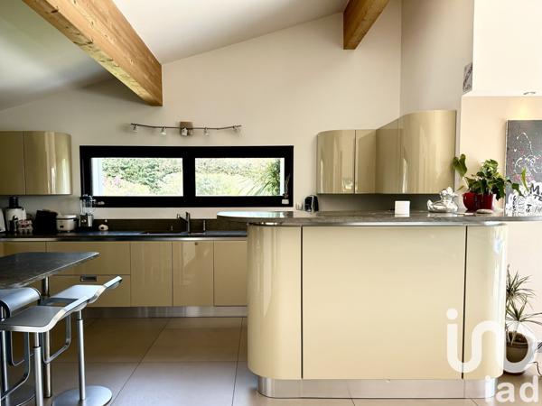 Maison d’architecte 9 pièces de 300 m² à Ollioules (83190)