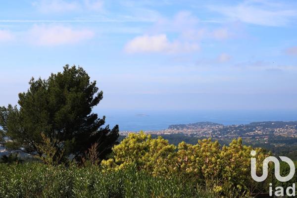 Maison d’architecte 9 pièces de 300 m² à Ollioules (83190)