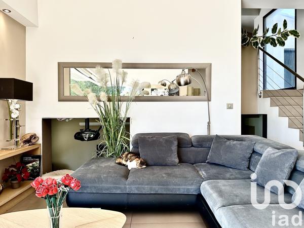 Maison d’architecte 9 pièces de 300 m² à Ollioules (83190)