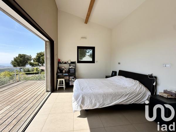 Maison d’architecte 9 pièces de 300 m² à Ollioules (83190)