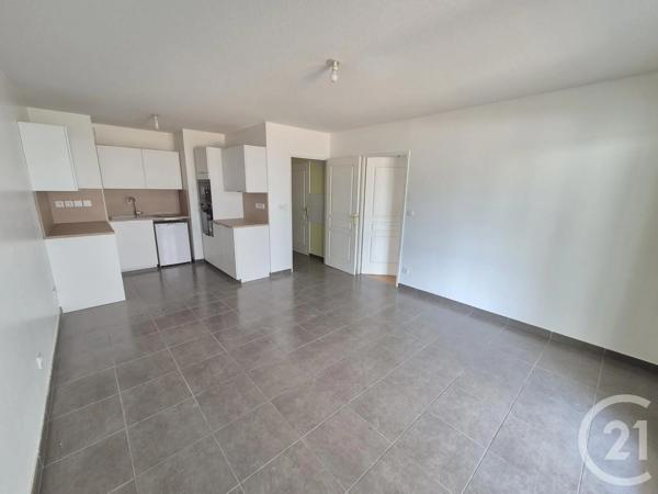 Appartement T2 à vendre  2 pièces - 43 m 2   OULLINS  - 69