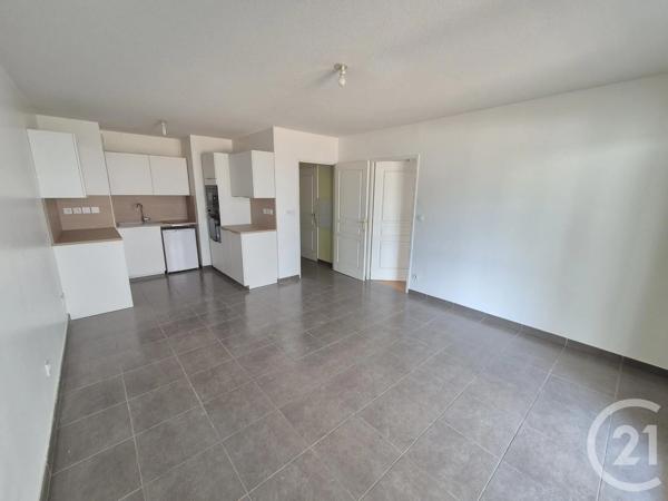 Appartement T2 à vendre  2 pièces - 43 m 2   OULLINS  - 69