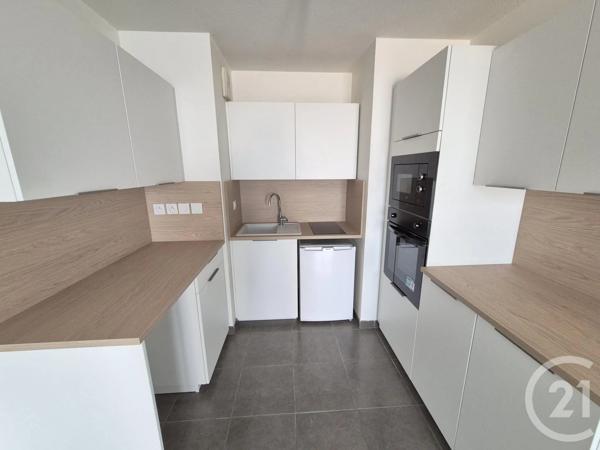 Appartement T2 à vendre  2 pièces - 43 m 2   OULLINS  - 69