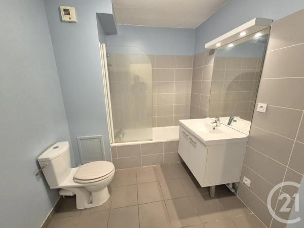 Appartement T2 à vendre  2 pièces - 43 m 2   OULLINS  - 69