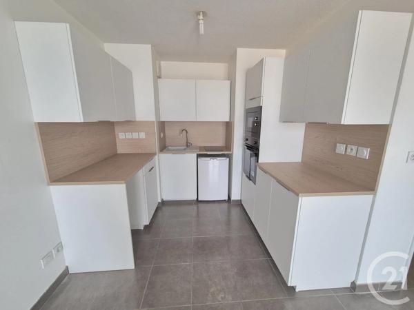 Appartement T2 à vendre  2 pièces - 43 m 2   OULLINS  - 69
