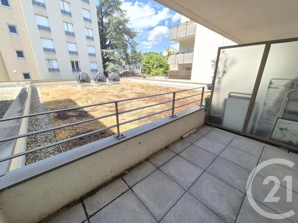 Appartement T2 à vendre  2 pièces - 43 m 2   OULLINS  - 69