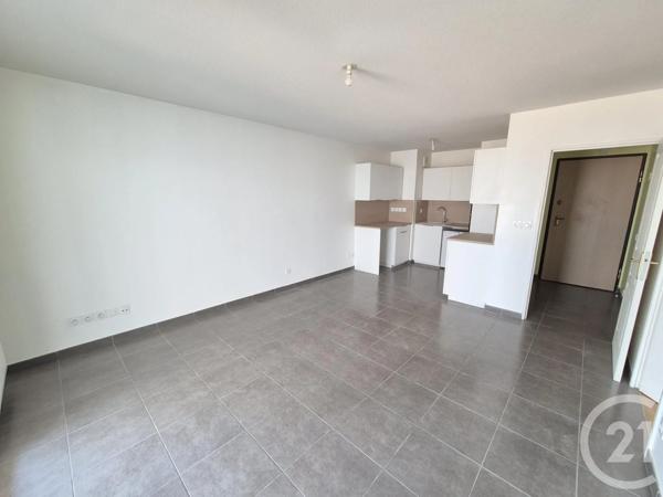 Appartement T2 à vendre  2 pièces - 43 m 2   OULLINS  - 69