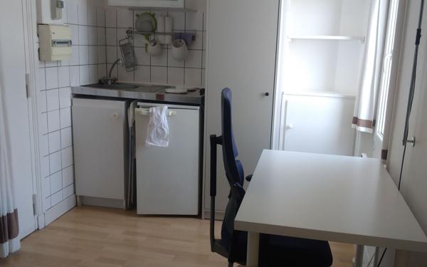 Appartement à vendre    1 pièce • 10,18 m2 Paris 14