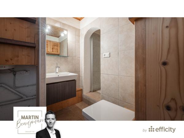 Appartement
         3 pièces
        - 46 m² Bien prestige 460 000 € *