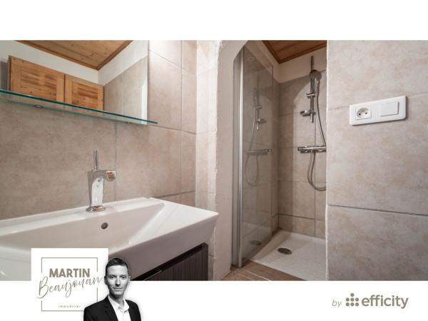 Appartement
         3 pièces
        - 46 m² Bien prestige 460 000 € *