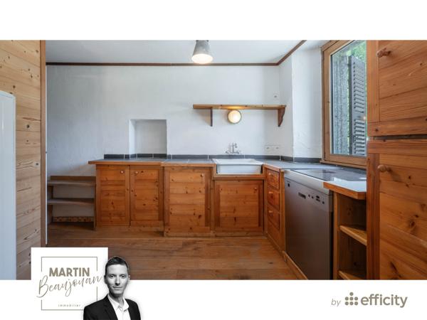 Appartement
         3 pièces
        - 46 m² Bien prestige 460 000 € *