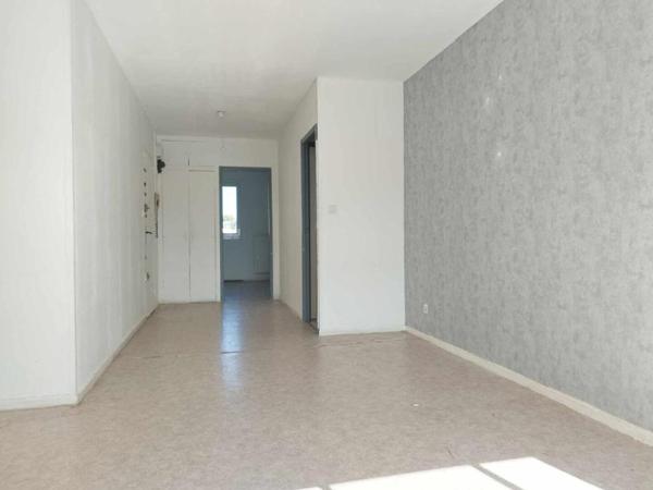 Appartement Port De Bouc 3 pièce(s) 65 m2 environ AVEC Balcon