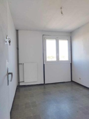 Appartement Port De Bouc 3 pièce(s) 65 m2 environ AVEC Balcon
