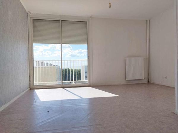 Appartement Port De Bouc 3 pièce(s) 65 m2 environ AVEC Balcon