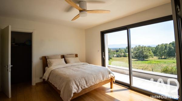 Maison à vendre 7 pièces 166 m² Crozet