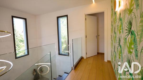 Maison à vendre 7 pièces 166 m² Crozet