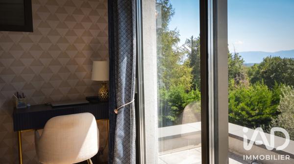 Maison à vendre 7 pièces 166 m² Crozet