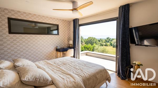 Maison à vendre 7 pièces 166 m² Crozet