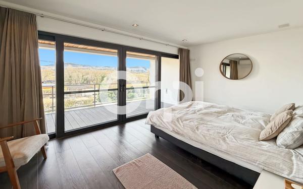 Maison à vendre    8 pièces •  Ruoms