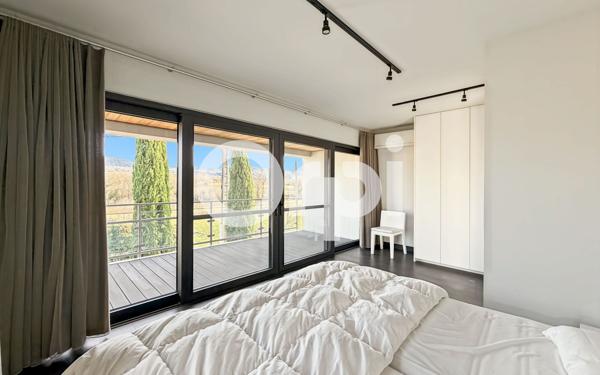 Maison à vendre    8 pièces •  Ruoms