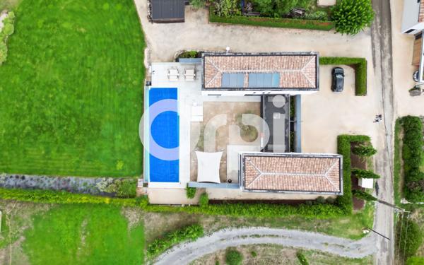 Maison à vendre    8 pièces •  Ruoms