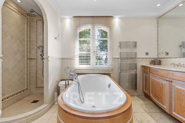 Propriété Familiale avec piscine BIOT / VALBONNE