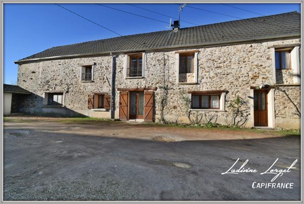 Maison 6 pièces, 4 chambres – 174 m² habitables- grenier- cave-bucher- terrain de 598 m²-dépendance située entre Château-Thierry (15 min), Neuilly-Saint-Front (9 min) et Soissons. Proche A4.