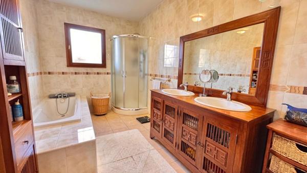 Grande Villa 155 m² p-pied avec piscine sur plus de 1300 m²