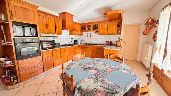 Grande Villa 155 m² p-pied avec piscine sur plus de 1300 m²