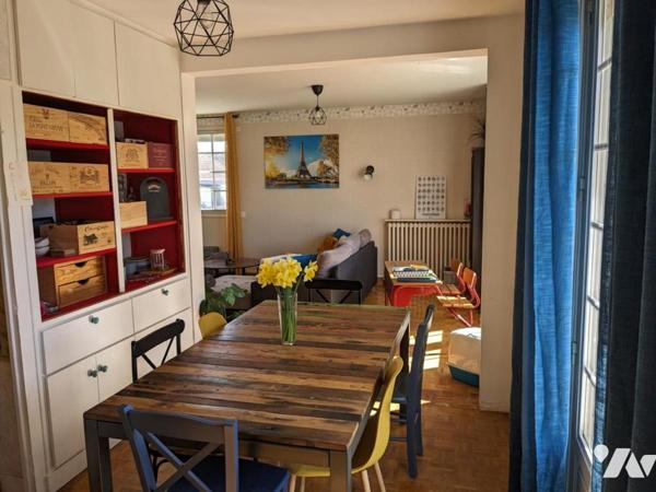 NOYEN SUR SARTHE : Pavillon sur sous-sol et sur terrain 1221 m²